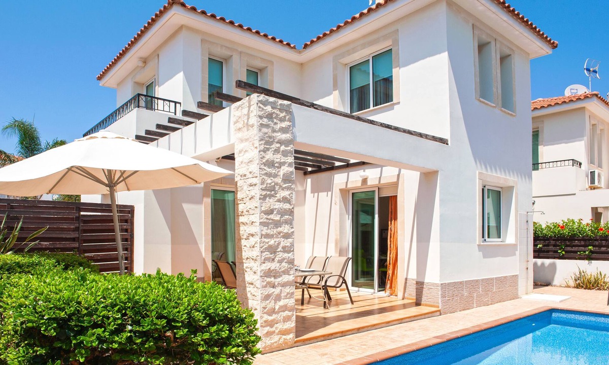 Pernera Villa | DANATA - 2bed Villa with private pool withing walking distance to Pernera Resort Center