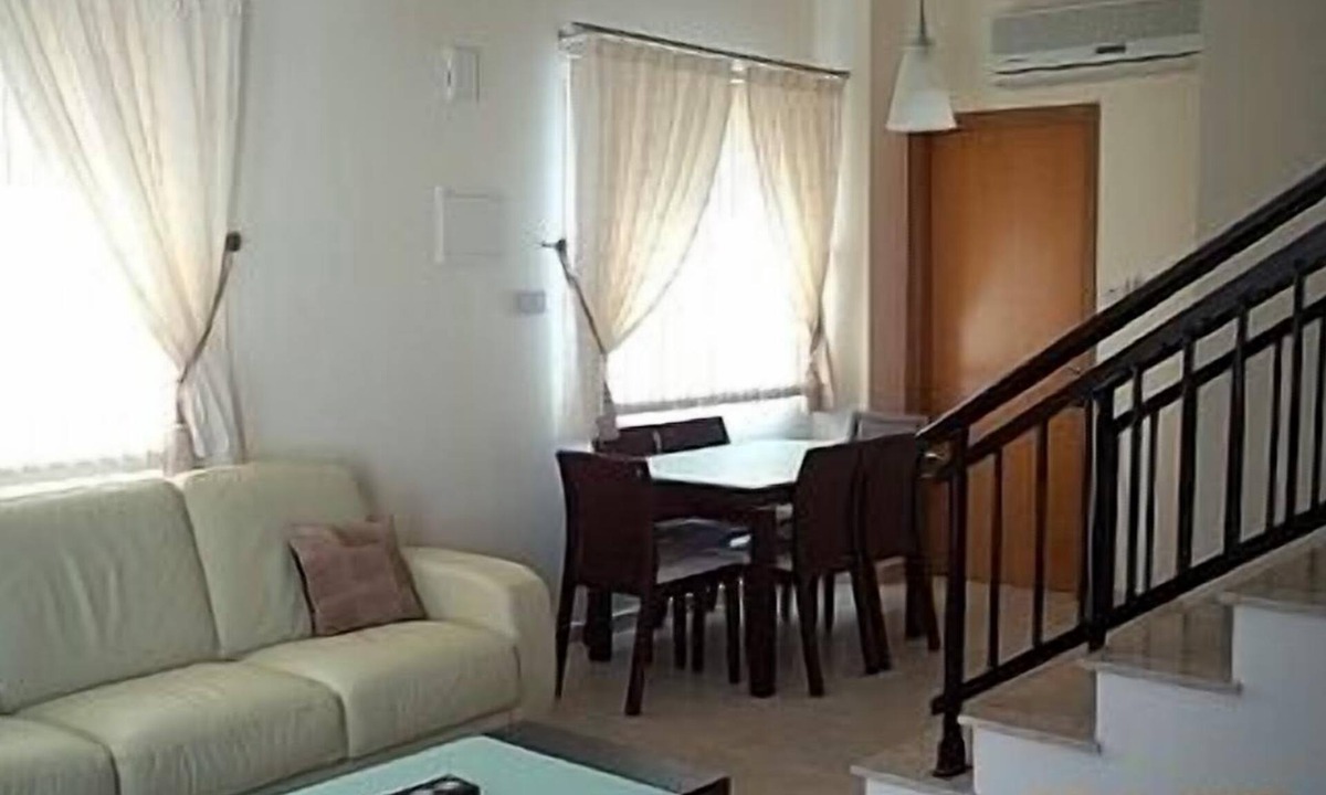 Universal House | Detached Villa With Private Pool Close To All Amenities - WiFi included