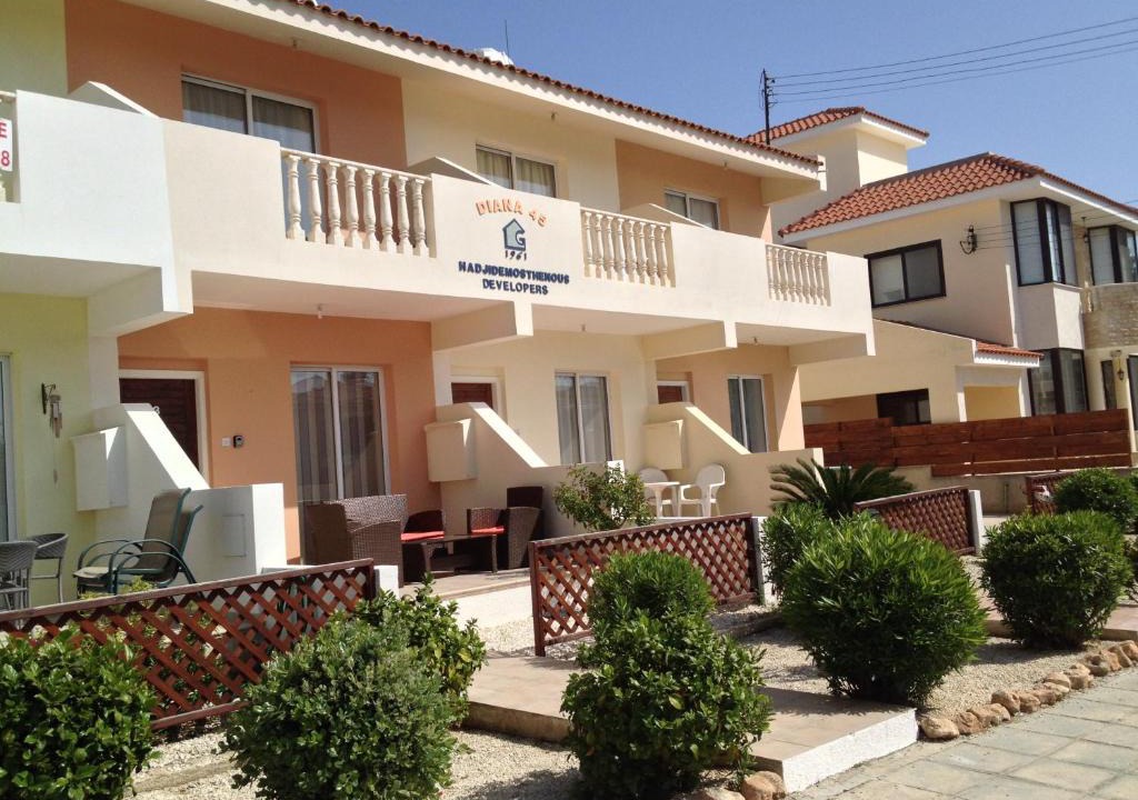Universal Apartment | Diana Townhouse