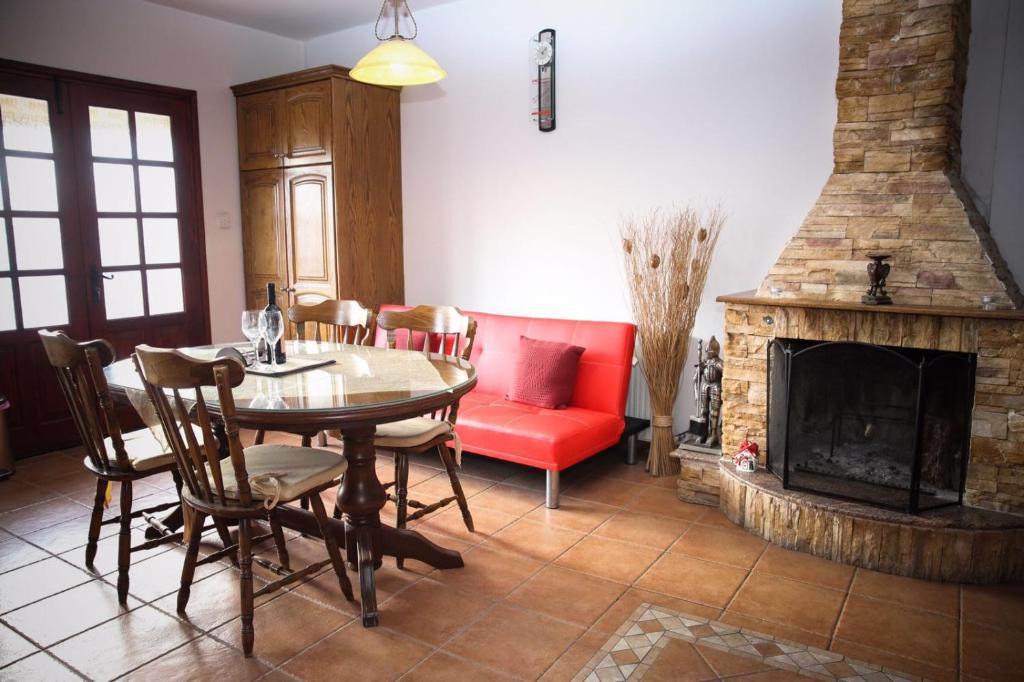 Kiti Apartment | Easy Holidays Kiti Center