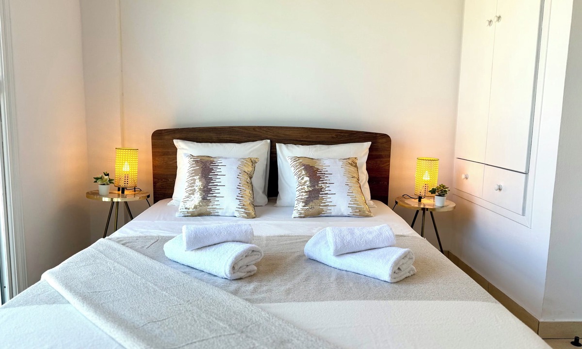 Pervolia Villa | Elegant Beach Villa Moonstone with Lounge and BBQ