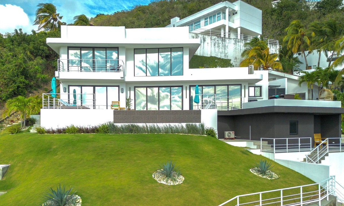 San Juan del Sur House | Elevated Modern ~ Perfect Location in San Juan del Sur with Pool & Ocean Views