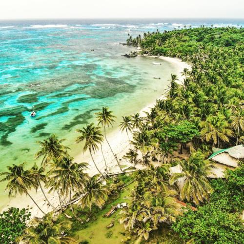 Little Corn Island House | ENSUEÑOS NATURAL RESERVE Little Corn Island Nicaragua