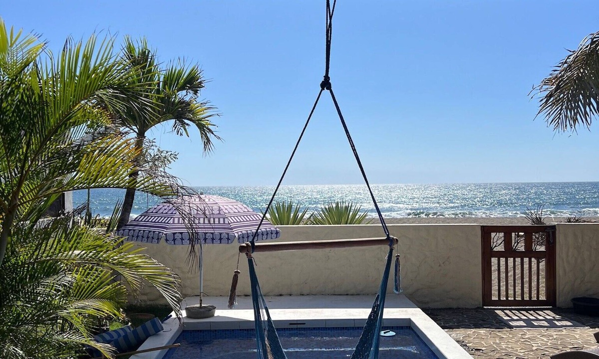 Las Penitas House | Entire house right on the beach with pool located in the center of Las Peñitas!
