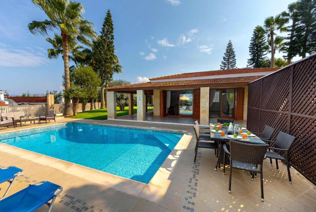 Latchi Villa | Evanthia