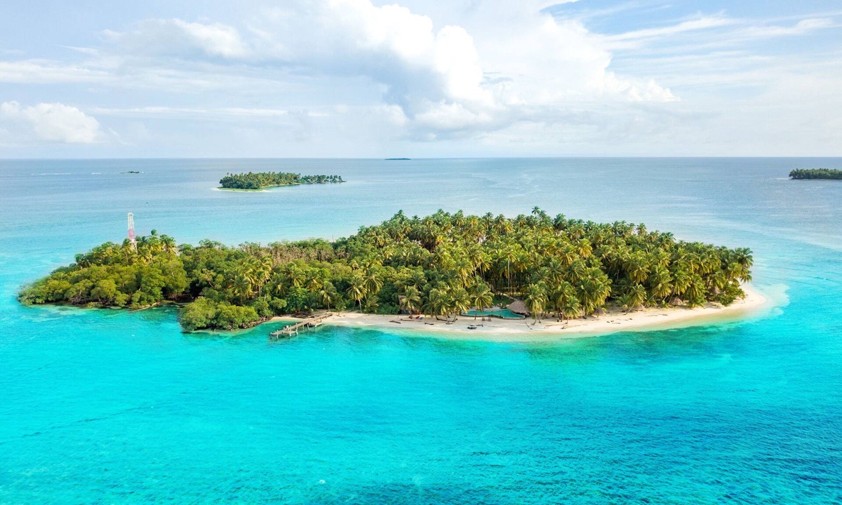 Pearl Lagoon Resort | Exclusive Private Island