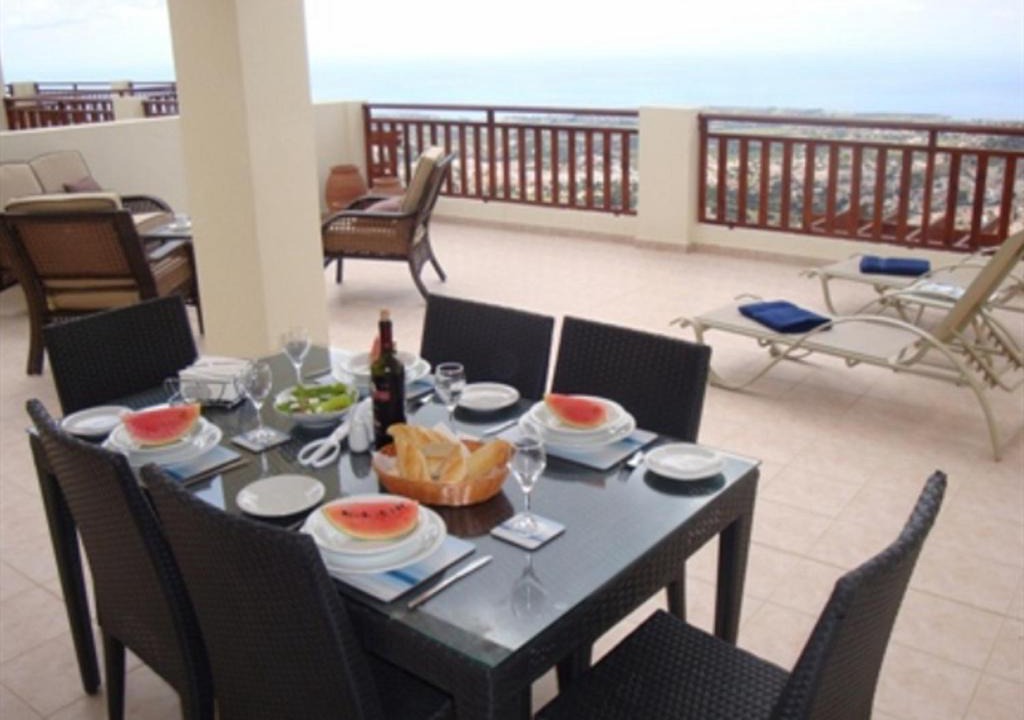 Peyia Town Apartment | First floor 2 bedroom apartment, large balcony, amazing sea views, communal pool