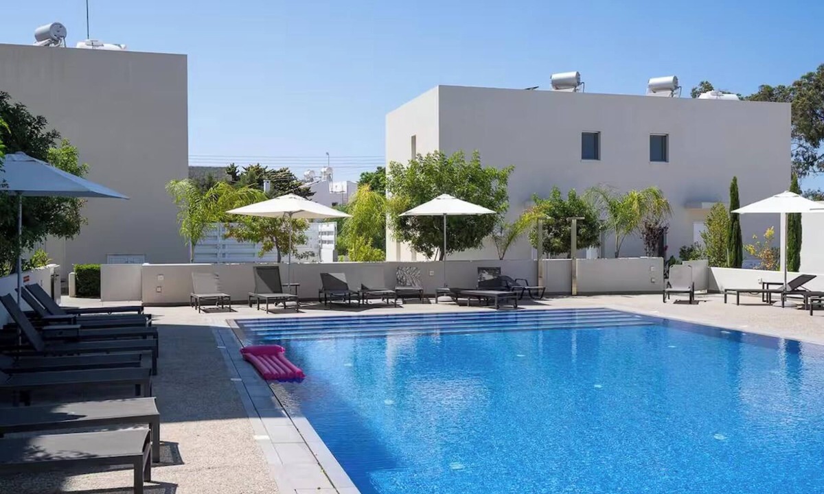 Kapparis Apartment | First Floor apartment with communal pool close to bars and restaurants