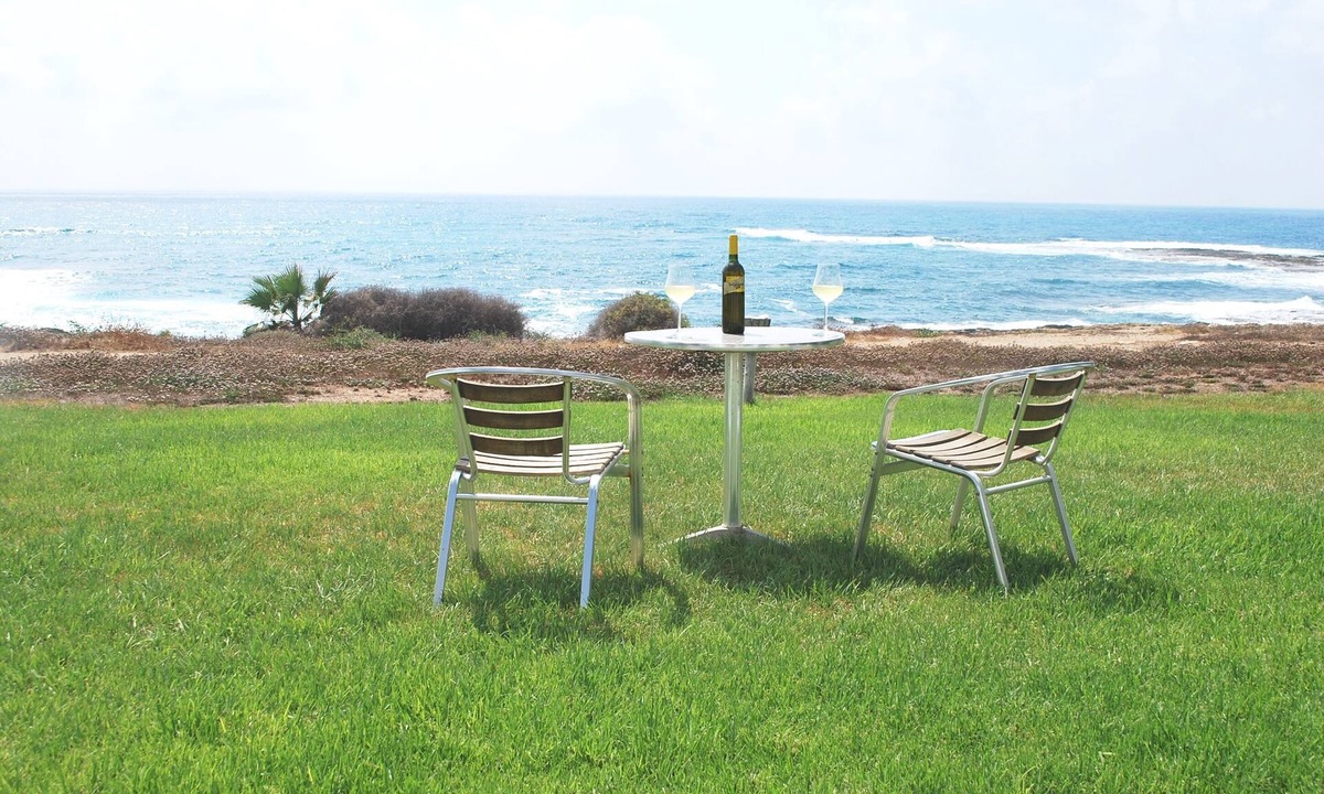 Paphos Villa | First Line Peaceful location Private Large HEATED POOL, Villas for Groups