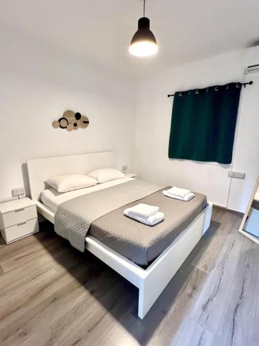 Agios Athanasios Apartment | Fully Equipped One Bedroom APT
