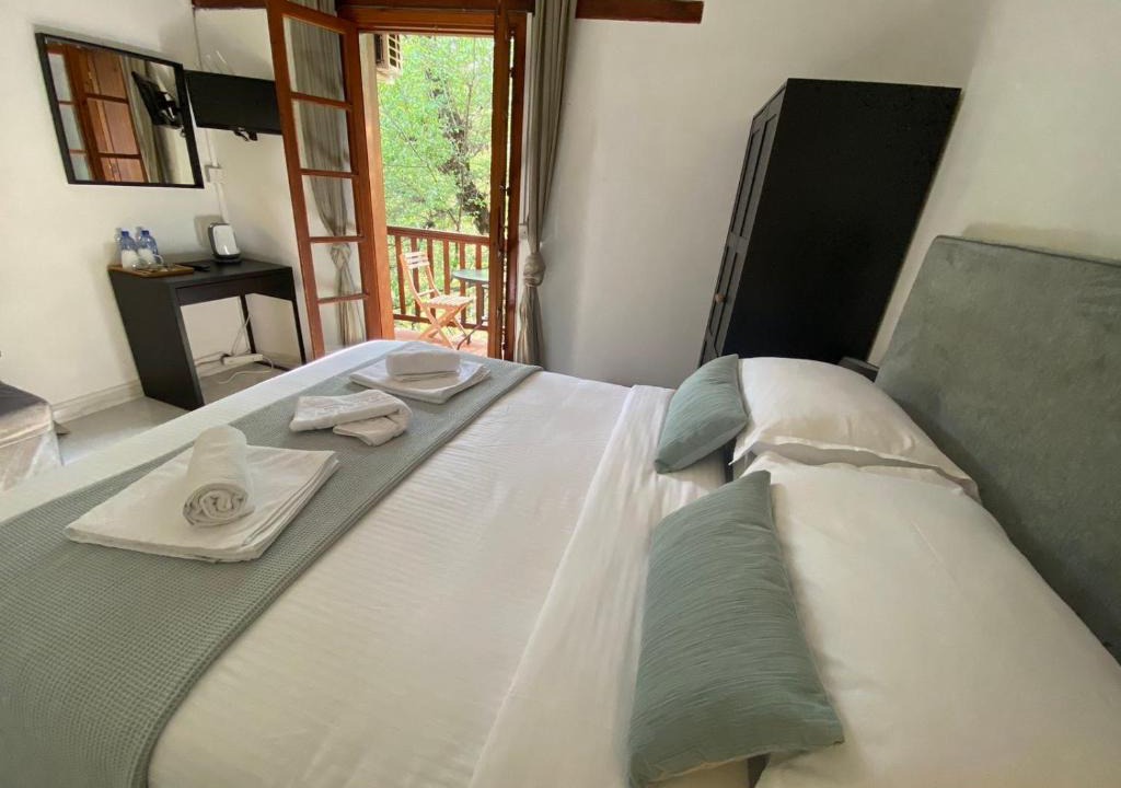 Kakopetria Bed & Breakfast | GaliniCafe22-suites