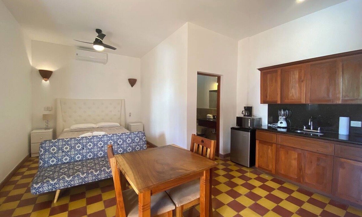 Granada Apartment | Granada Apartment #2 5 minutes from Calle La Calzada