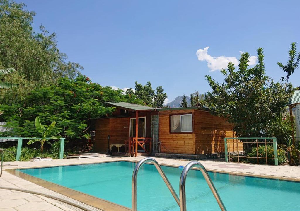 Yesiltepe House | Green Bungalow