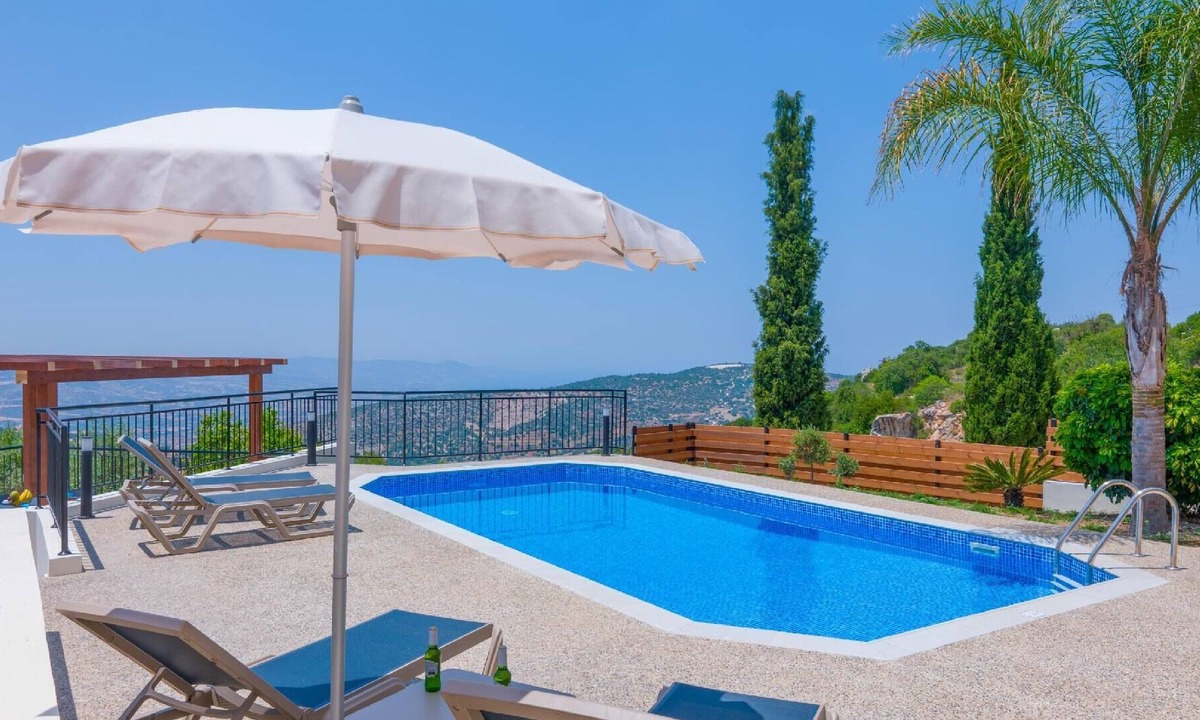 Ferienhaus Lysos Für Personen Mit | Meladeia