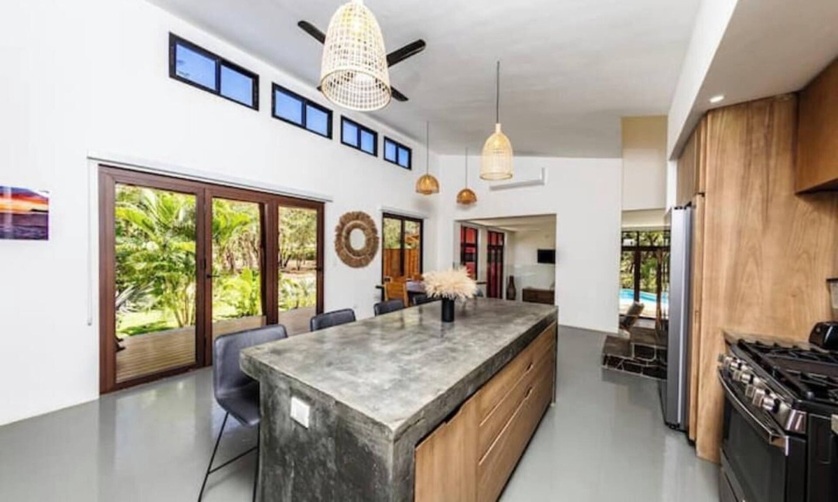 Playa Colorado House | Home In Hacienda Iguana, walk to the beach