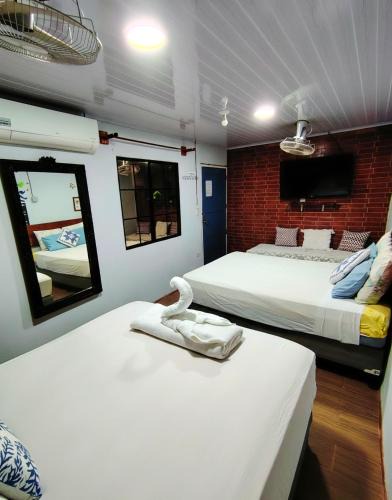 Leon House | Hostal Leyendas