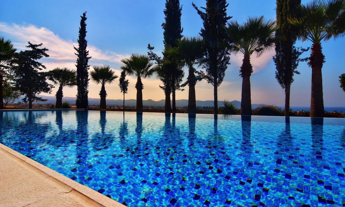 Polis Villa | Incredible Large Villa, Paphos, 6 bedrms BBQ Huge Pool Childrens pool Quiet area