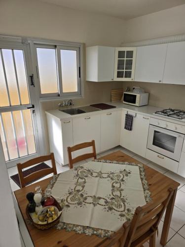 Pano Polemidia House | Indie little house