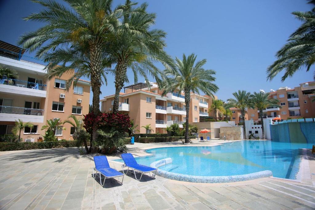 Universal Apartment | Iris Village