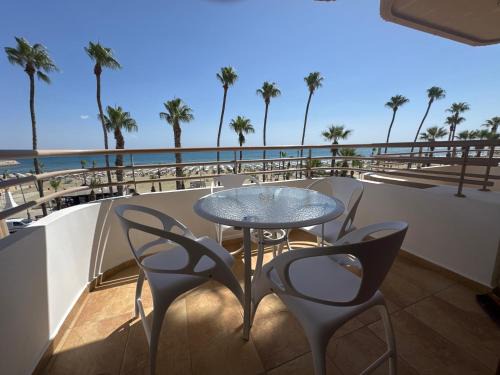 Ithaki Phinikoudes No | Larnaca City Centre