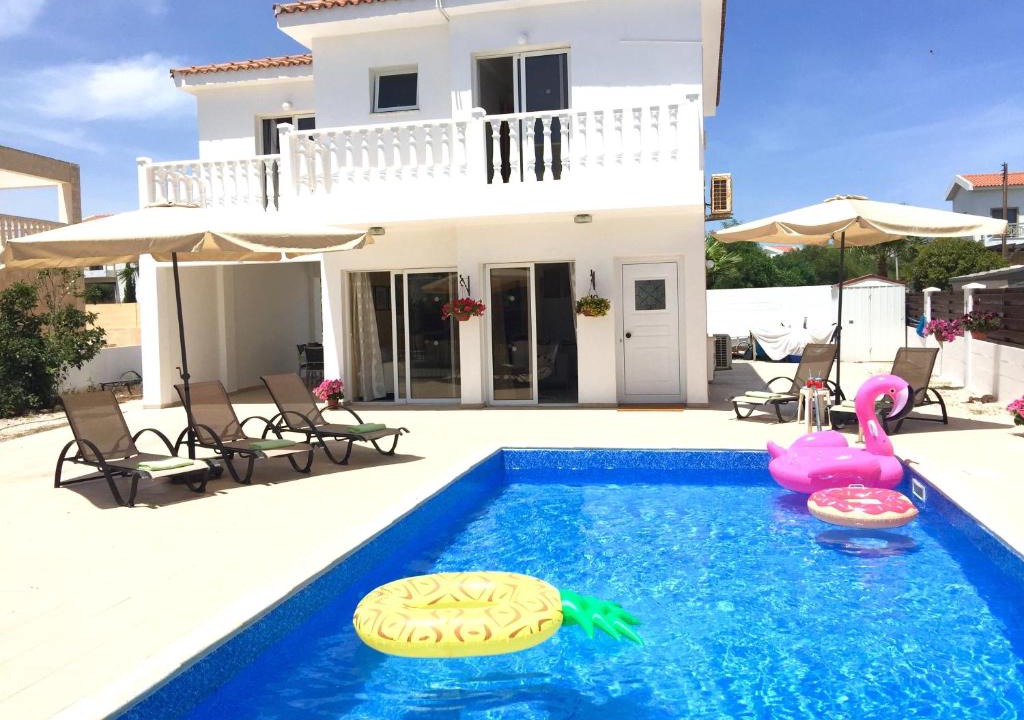 Ayia Thekla Villa | Katerina