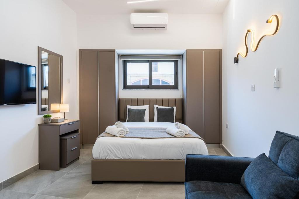 Larnaca City Centre Apartment | Le Bandit Studio in City Center