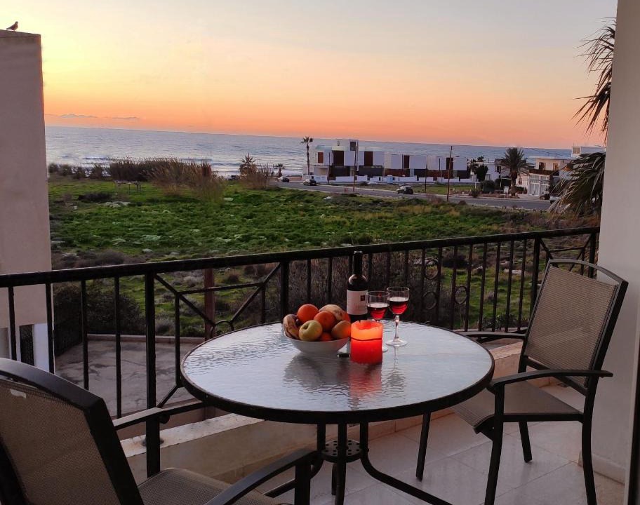 Paphos Apartment | Lighthouse Beach apartment