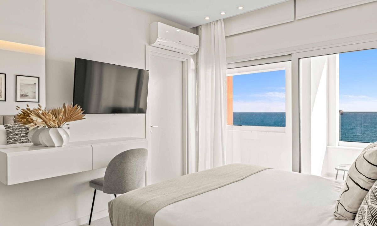 Historical Center Apartment | Limassol Seaside Residences 02