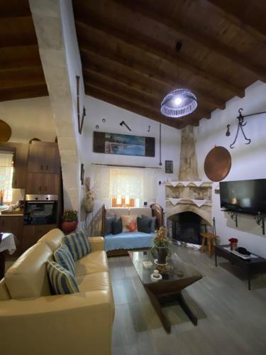 Lofou House | Lofitiko