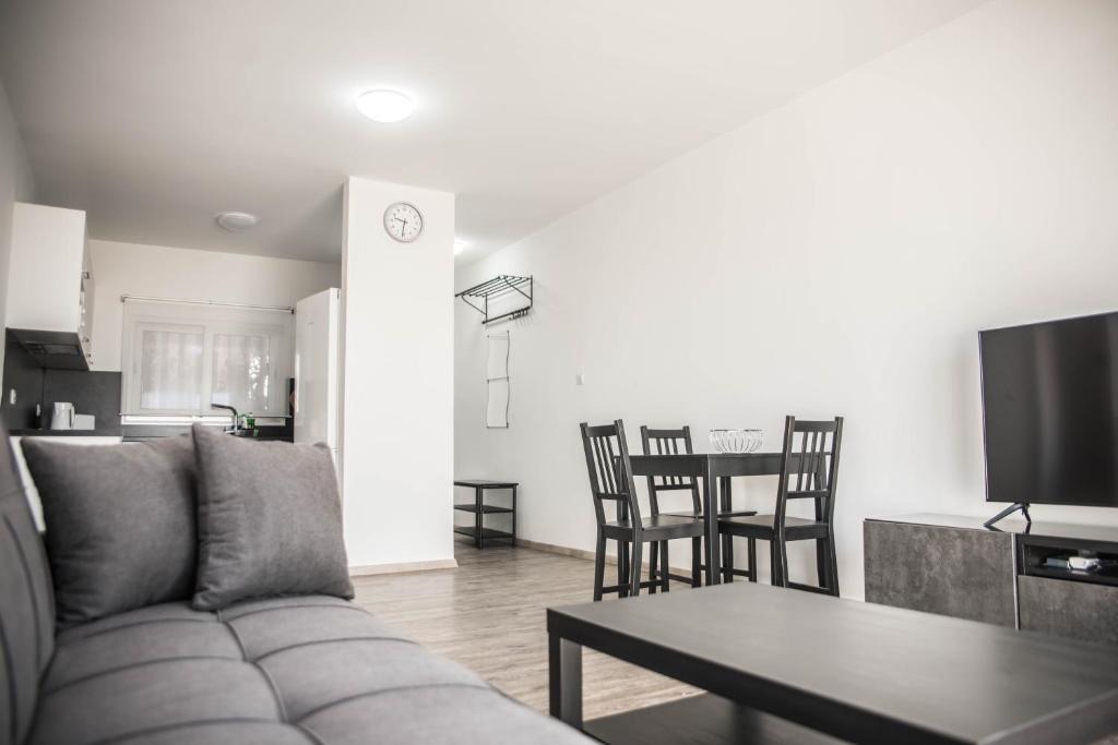 Kissonerga Apartment | Lovely one bedroom apartment with nice view