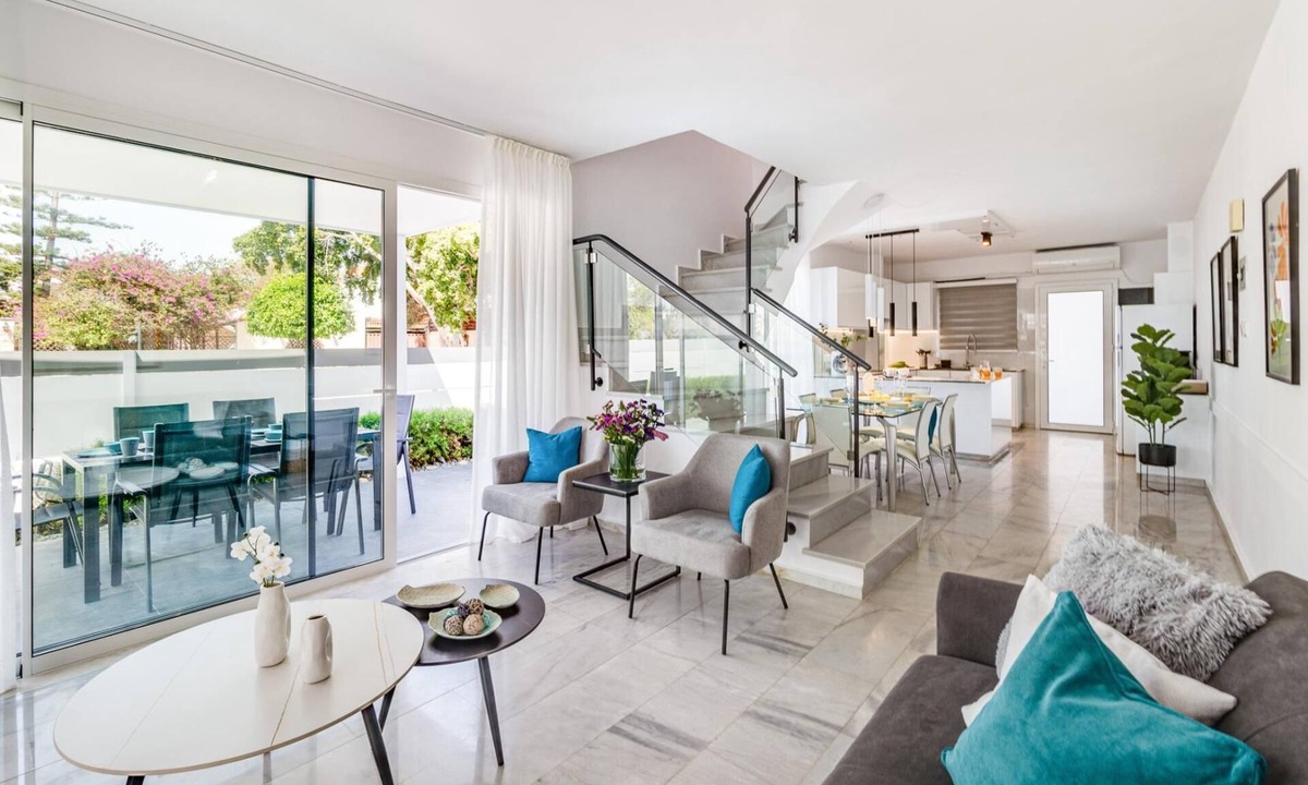 Paphos Apartment | Luxurious ONE Maisonette by Ezoria Villas