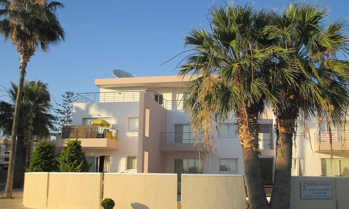 Paphos Apartment | Luxury G/Floor Apt, Pool, A/C, TV, WIFI, Patio/Garden & Pvt. Parking at door.