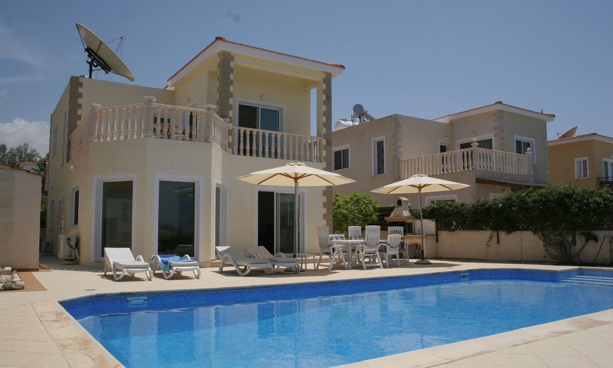 Agios Georgios Pegeias Villa | Luxury Three Bed House With Private Pool, Garden and BBQ