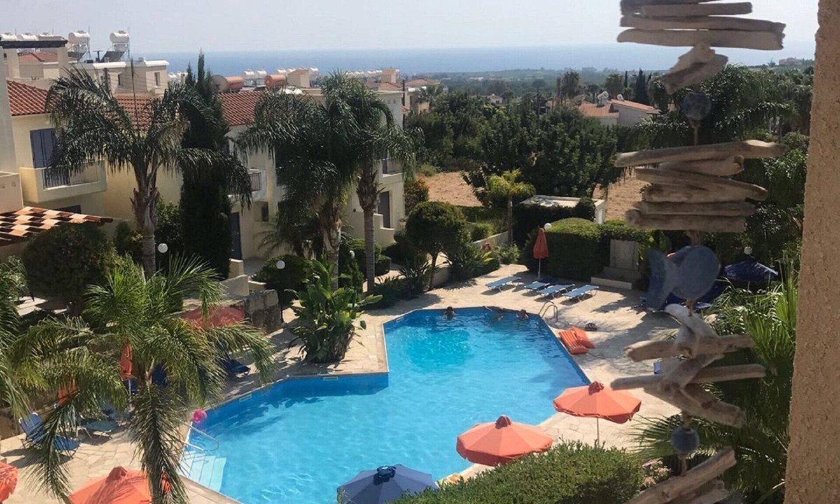Peyia Town House | Luxury townhouse with Roof Terrace & Jacuzzi - sleeps up to 5