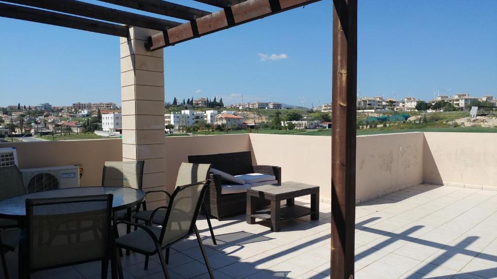 Tersefanou Apartment | Majestic Gardens 2 B205