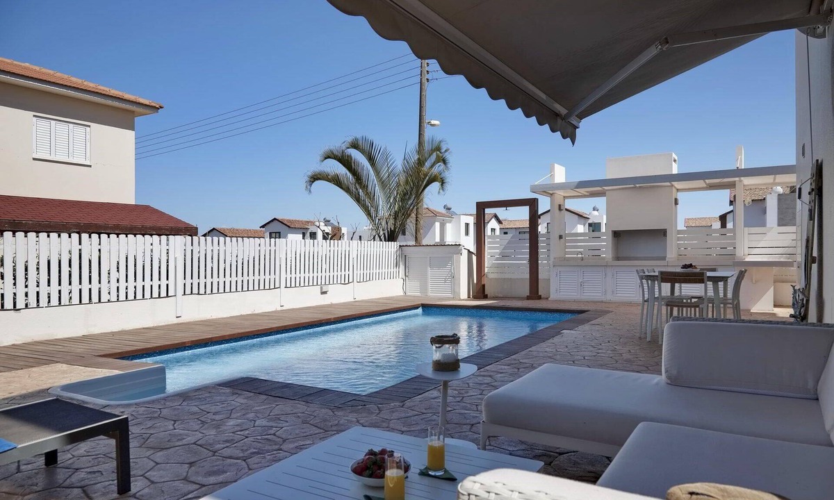 Paralimni Villa | Μake you feel at home. Quite location deal for Family