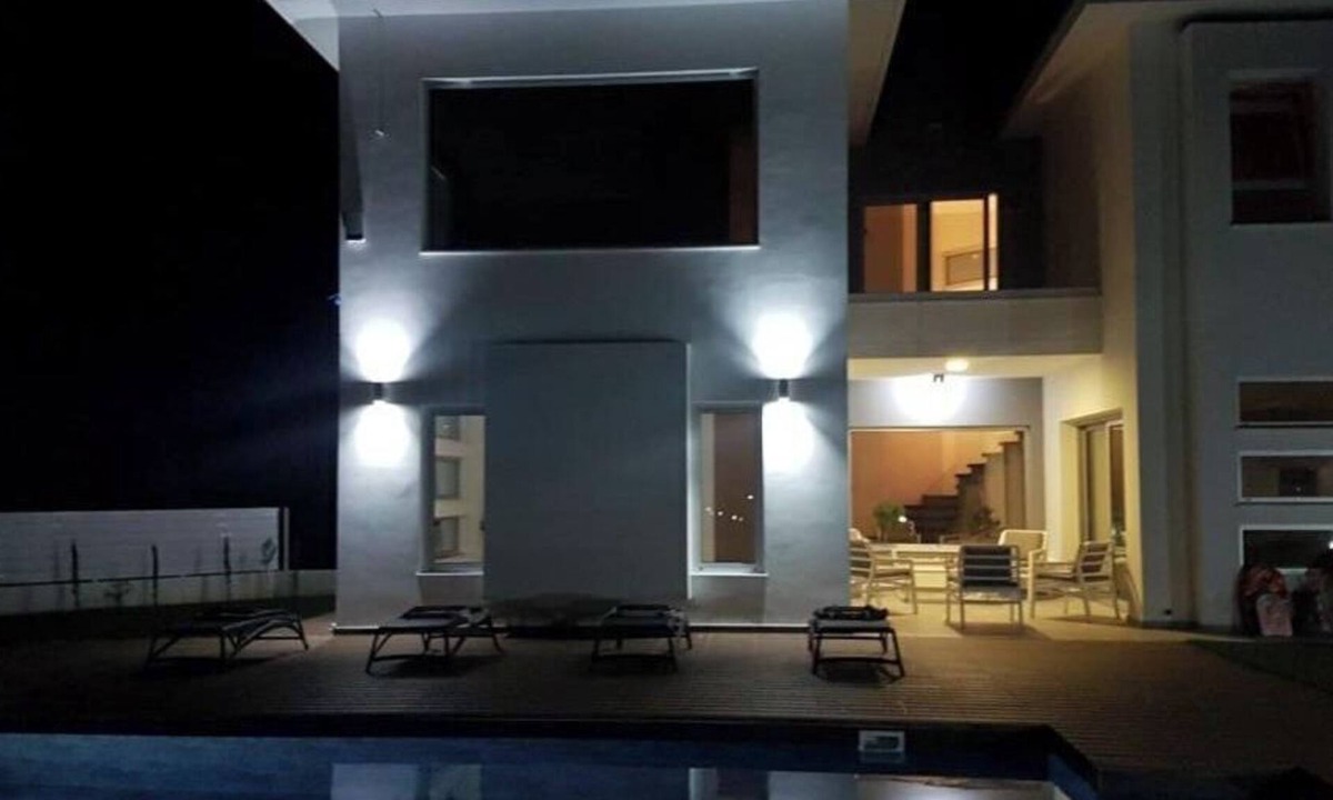 Monagri House | Maximos Luxury Villa with Pool - BREAKBOOKING - CY