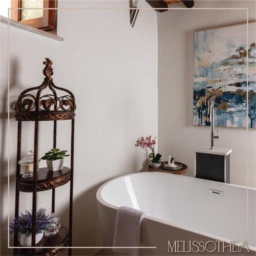 Mesana House | Melissothea Stone Suites