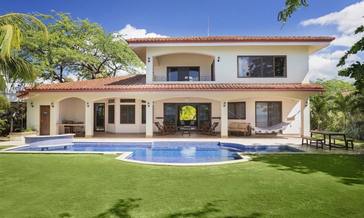 Playa Colorado House | Mi Casa Soñada (Spacious Beachfront House)