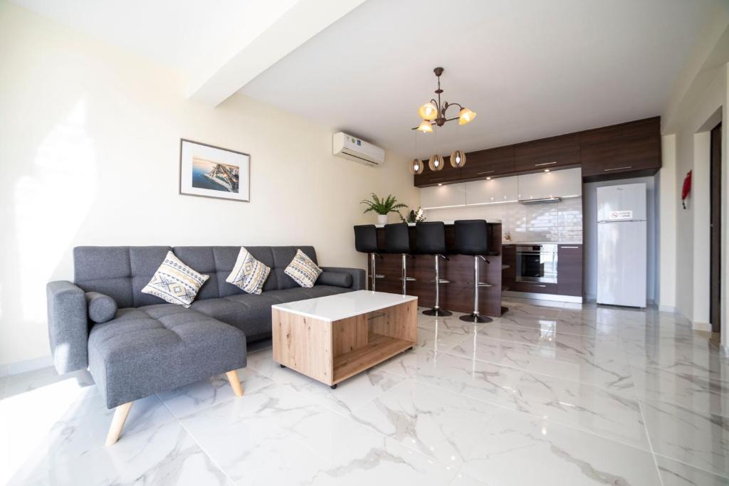 Agios Tychon Apartment | Modern 2 bedroom, sea view apartment.
