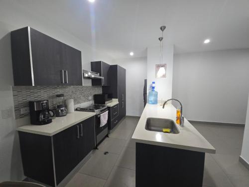 Managua Apartment | Modern executive apartment with views and parking