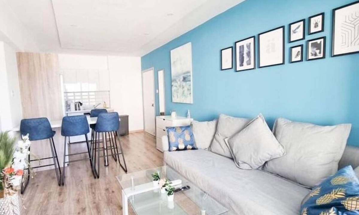 Skala Apartment | Modern Retreat: 2br Stylish Apt with Comfy Rooms!