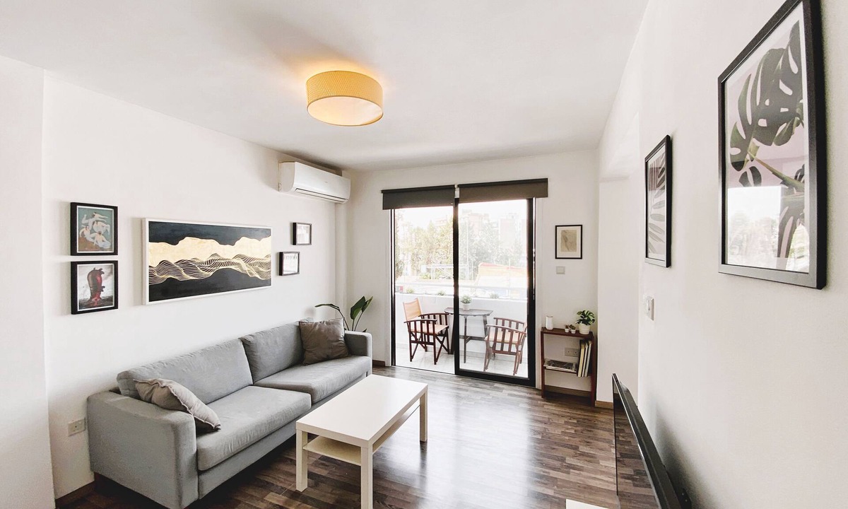 Larnaca City Centre Apartment | ★ Modern studio in City Center, 5min from Beach ★
