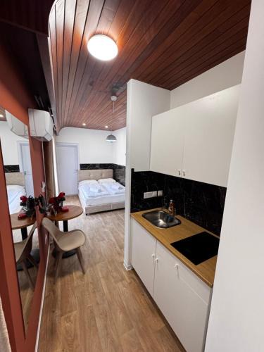 Limassol Apartment | Modern StudioNr3 Kitchen bathroom Terrace
