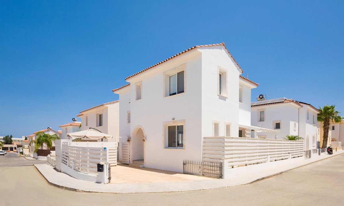 Pernera Villa | Newly refurbished 2024 3 bed villa with private pool in fantastic location
