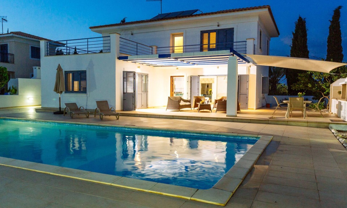 Pervolia Villa | Nirvana Seaside Villa