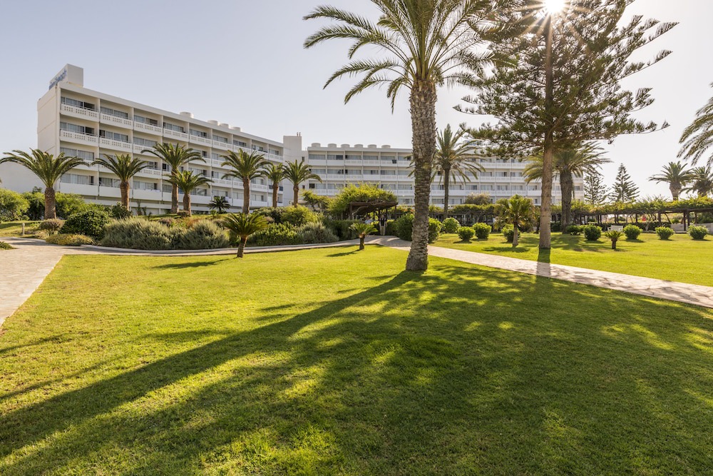 Ayia Napa Hotel | Nissi Beach Resort
