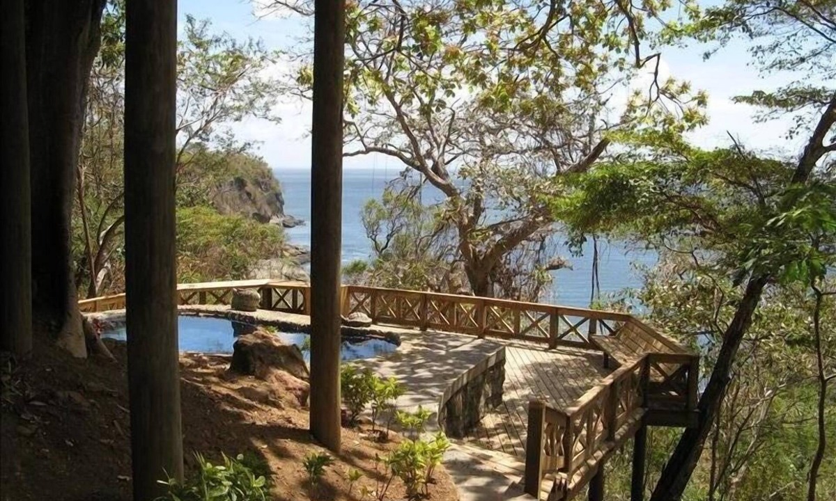 Playa La Redonda House | Oceanfront Tree House - Casa Arbol Grande