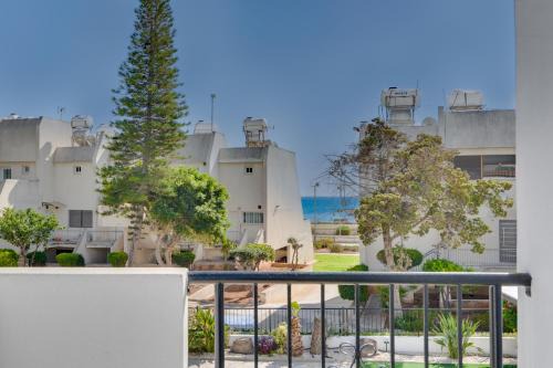 Oroklini Villa | Oceanic Pearl Villa Deluxe - 200m from beach
