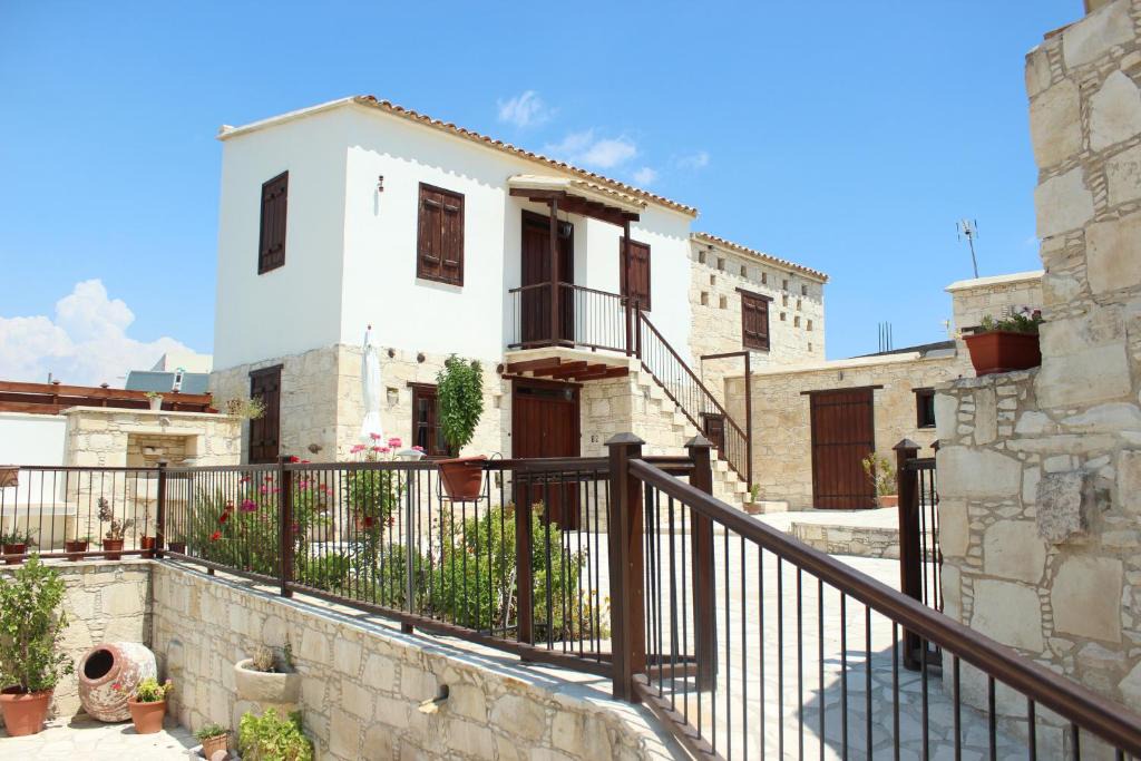 Lympia Apartment | Olympia Traditional Houses